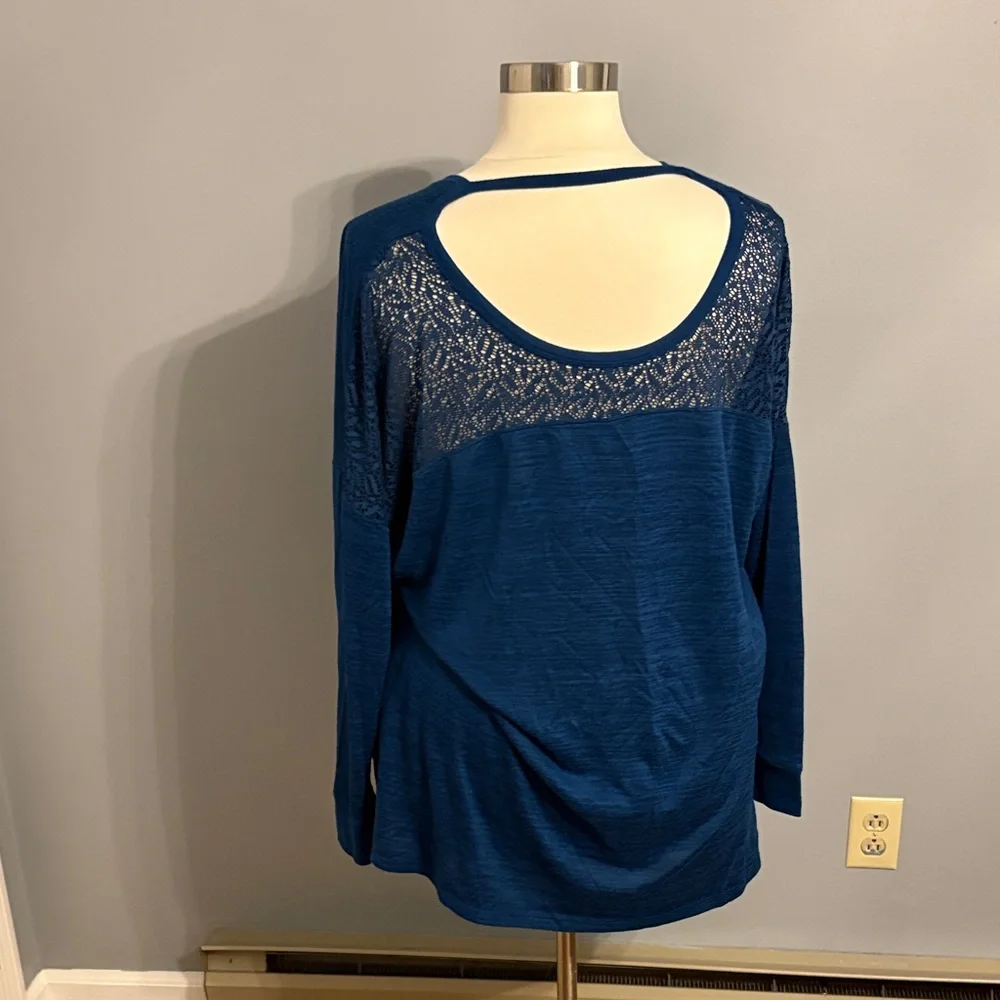 Livi Active Women's V‑Neck Long Sleeve Top - Teal - Picture 3 of 5